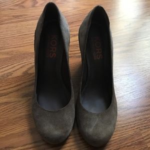 KORS Michael Kors brown suede wedges